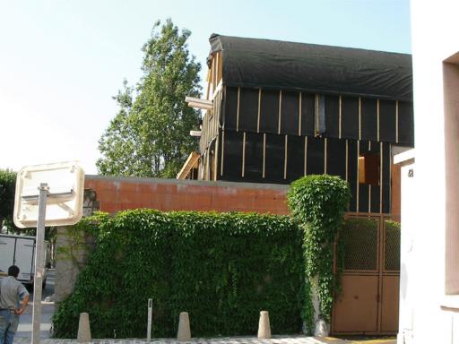 Maison contemporaine  COLOMBES - charpente en cours