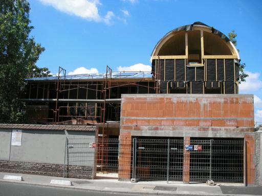 Maison contemporaine  COLOMBES - bardage bois en cours